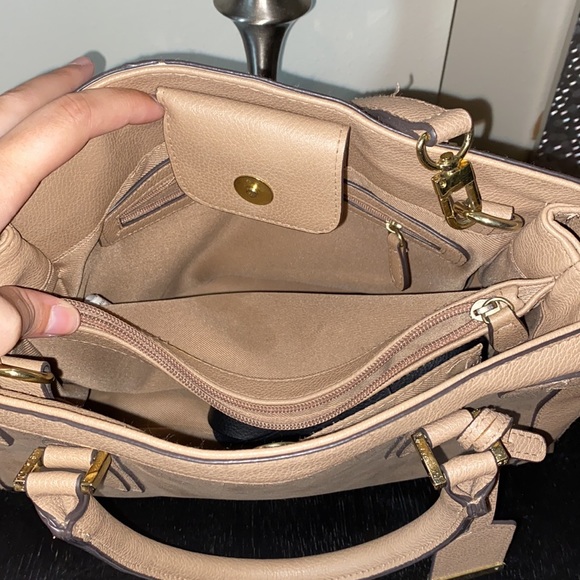 Tan bag - Picture 2 of 2